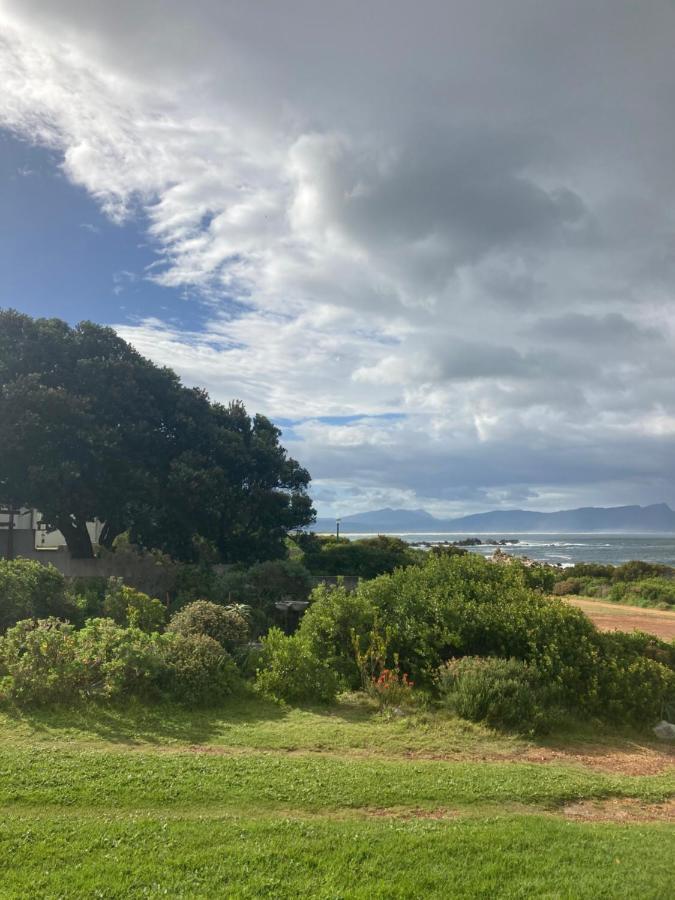Rondawel With Sea View Lägenhet Kleinmond Exteriör bild