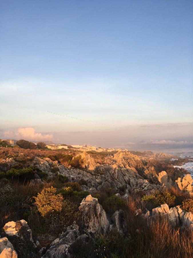 Rondawel With Sea View Lägenhet Kleinmond Exteriör bild